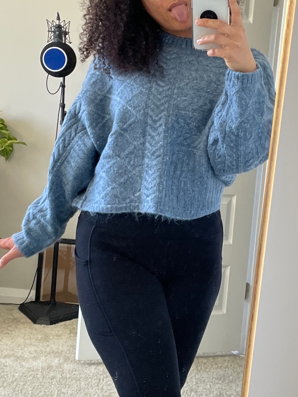 Abercrombie & Fitch Light Gray Cable Knit Crewneck Sweater